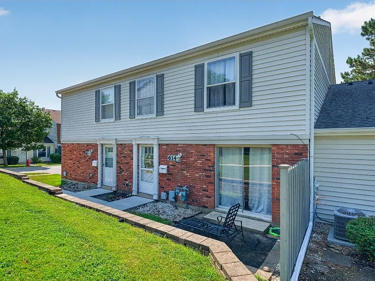 614 Bryn Mawr Ct — Photo 18