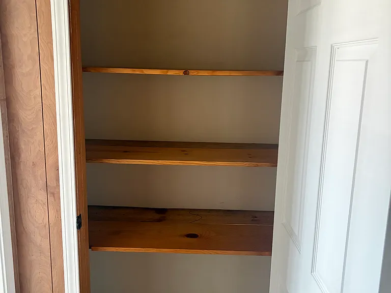 222 W Wheeler St — Photo 9