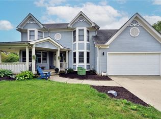 28499 Hunters Ridge Ln, Olmsted Township, OH 44138
