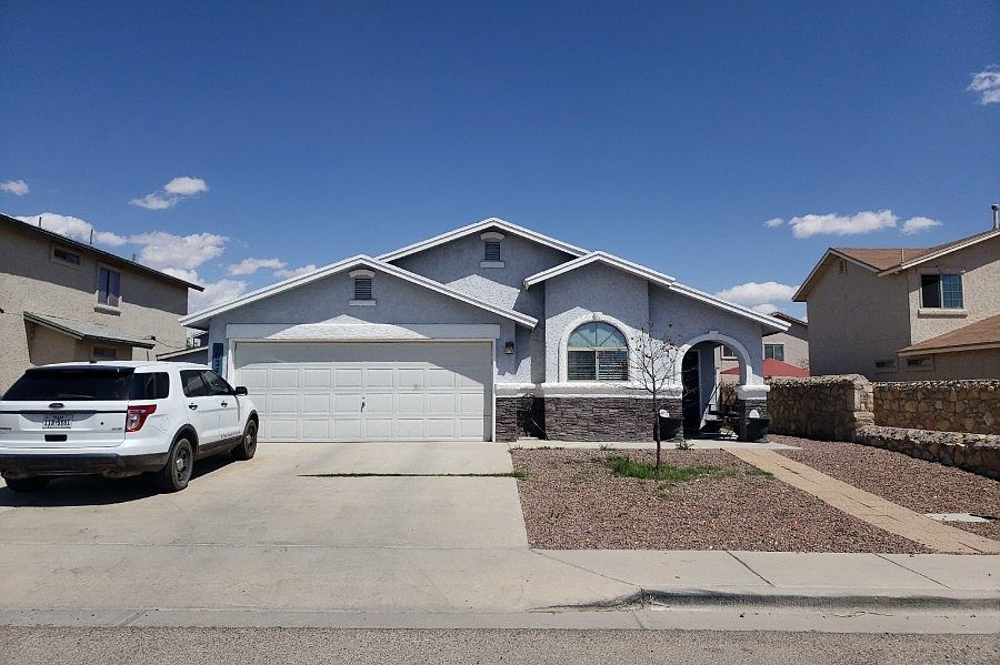 1st image of 10249 Valle De Oro Dr