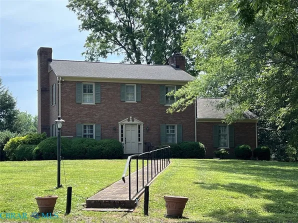 199 Garnett Hill Dr, Urbanna, VA 23175