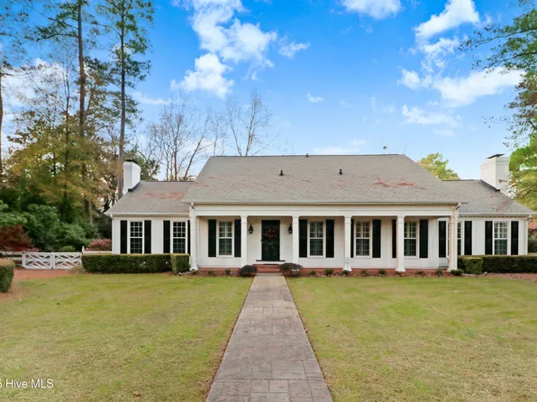 1214 Sweetbriar Circle, Kinston, NC 28501