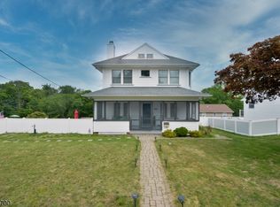 74 Roosevelt Ave, Butler, NJ 07405
