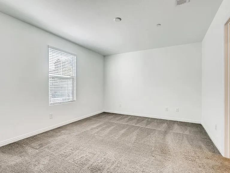4496 Pencester St — Photo 10