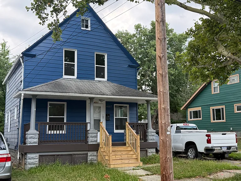 4007 Behrwald Ave — Photo 1