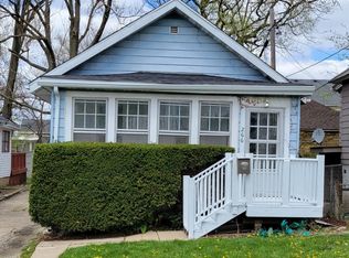 266 Watch St, Elgin, IL 60120