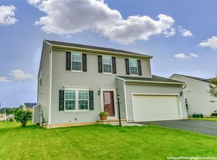 1477 Coral Dr, Farmington, NY 14425