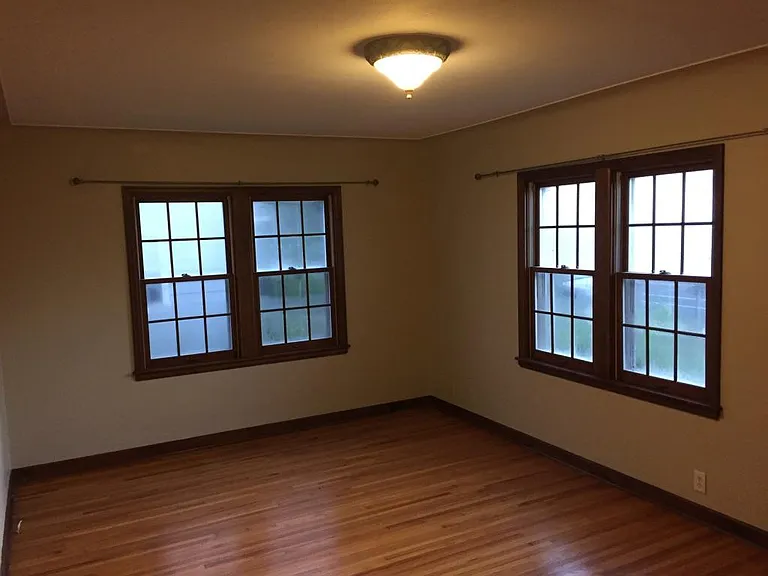5440 Chicago Ave — Photo 7