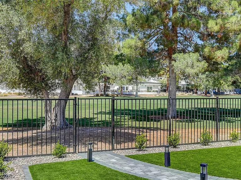 2999 Bel Air Dr — Photo 51