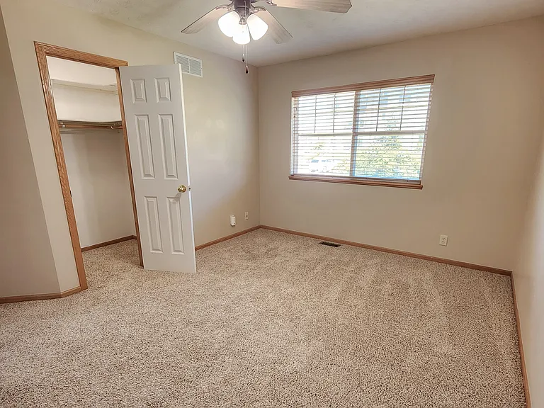 1818 Sawyer St — Photo 12