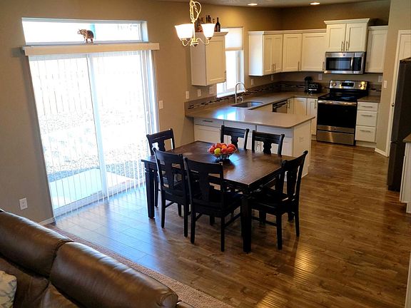 5th image of 5306 Blackstone Ct