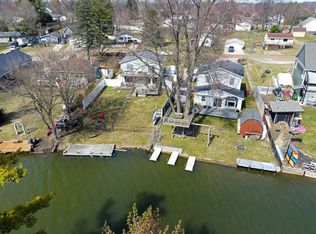 11562 Norway Dr, Hartland, MI