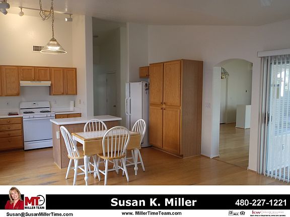 4th image of 836 W Cooley Dr