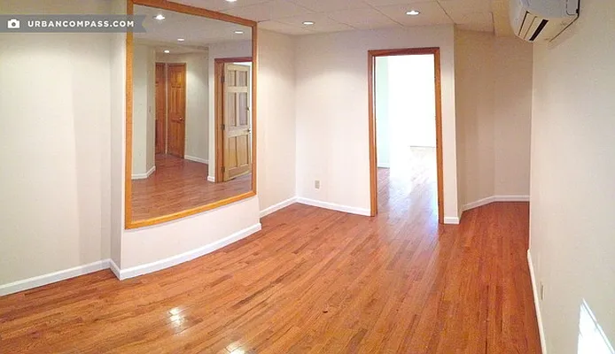 Rented by Compass | media 45