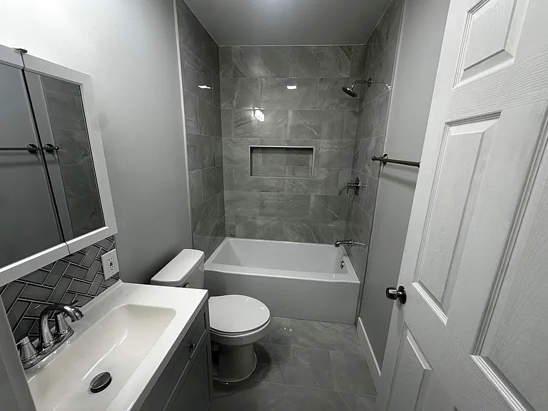 1109 Belvedere St — Photo 13