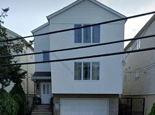 28 Adams St, Newark, NJ 07105