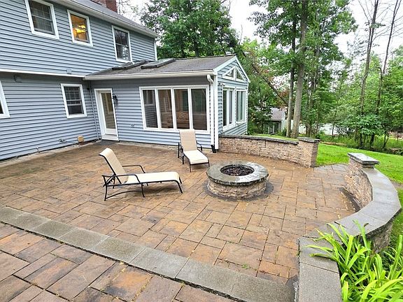 3rd image of 62 Overbrook Rd