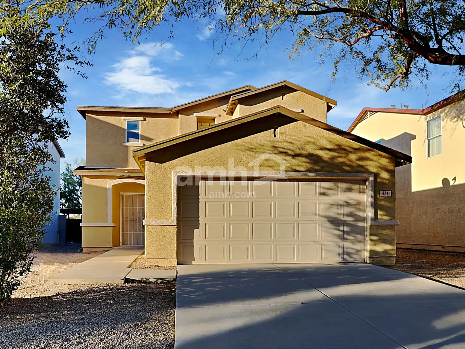 3 bed, 2.5 bath, 2250 sqft, $2,075 — Photo 1