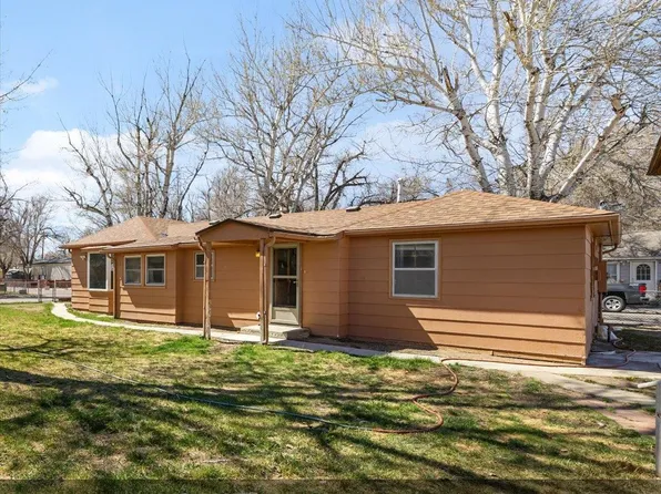 132 Benton Ave, Mills, WY 82644