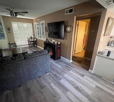 4th image of 3131 W COCHISE Drive #201