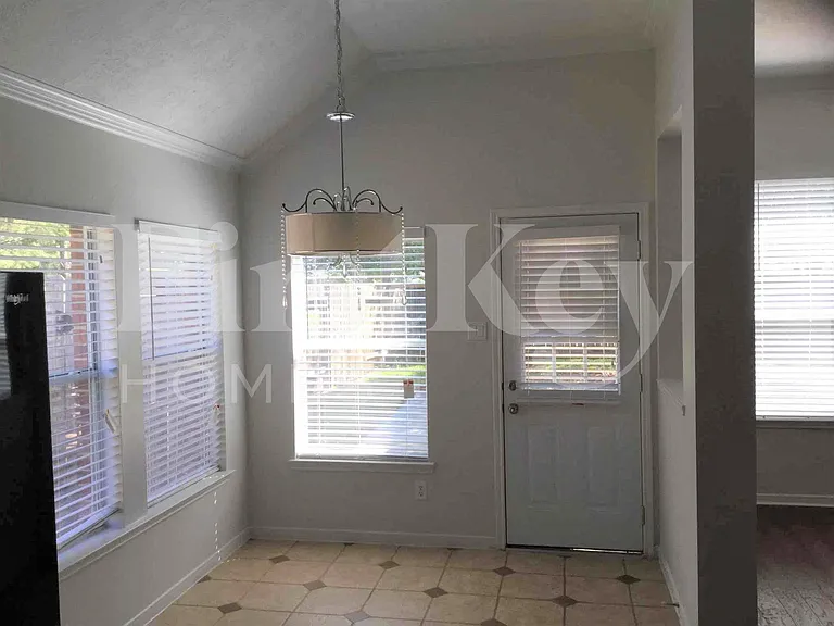21735 Orange Maple Ct — Photo 5