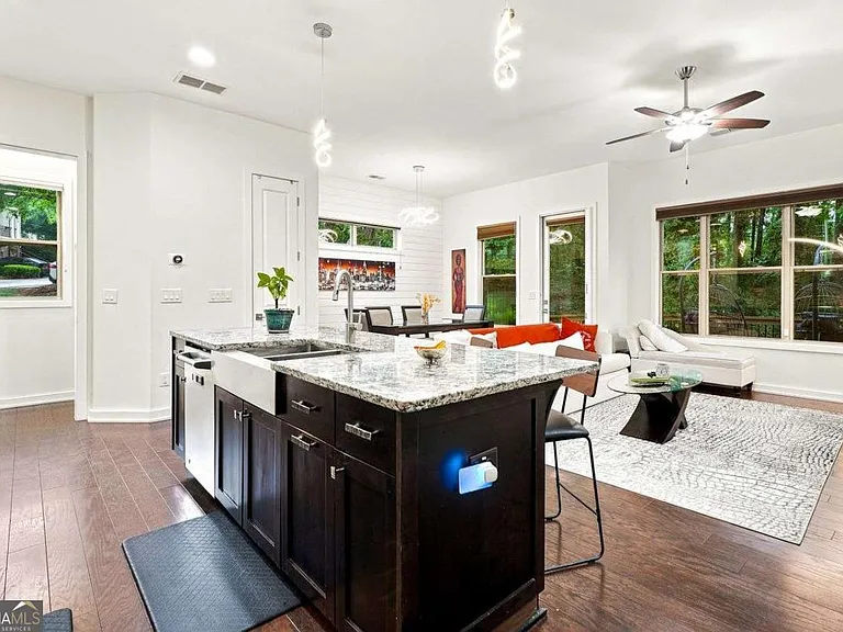 826 Canterbury Overlook — Photo 11