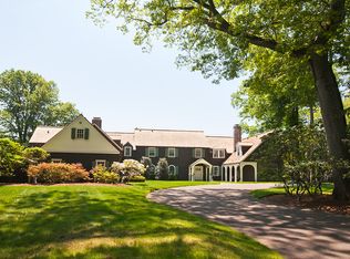 47 Brookbend Rd, Fairfield, CT 06824