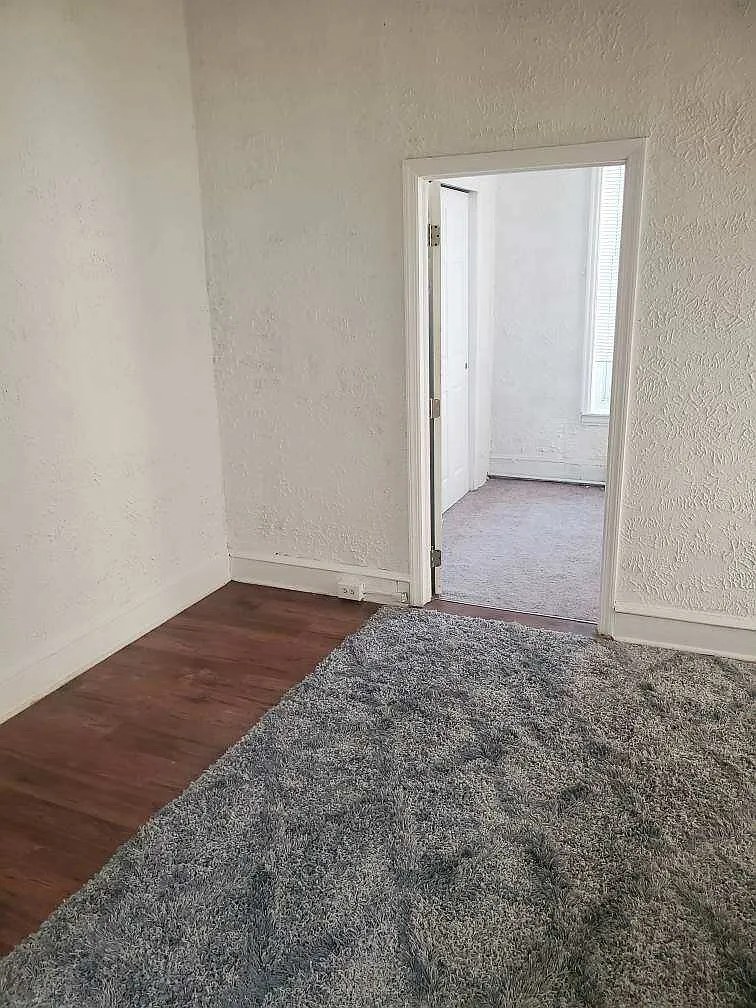Building Photo - 254 S 16th St #2C