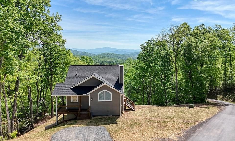 1st image of 296 Peaks Dr