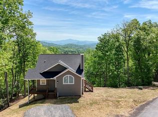 296 Peaks Dr, Hayesville, NC 28904