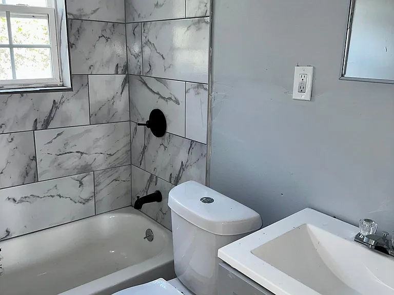 1831 Castalia St #3 — Photo 10