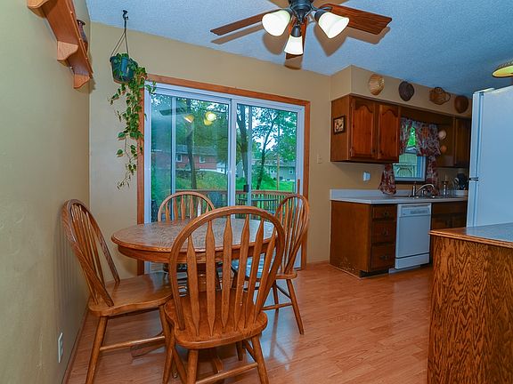 4th image of 1417 39th St SE