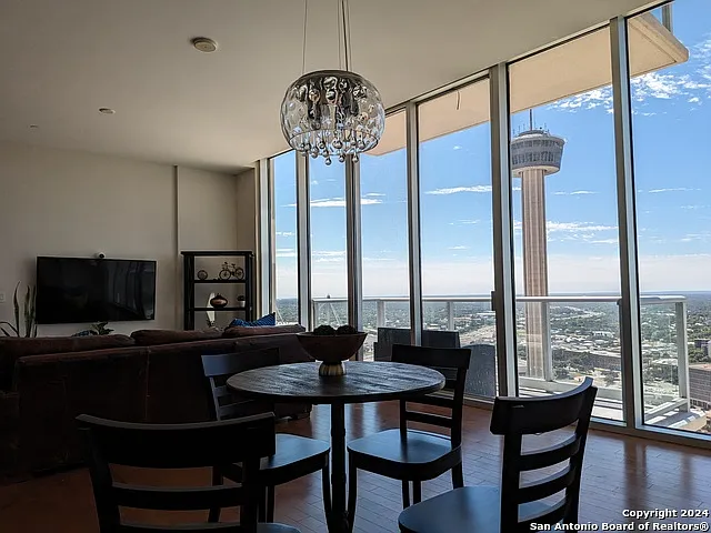 610 E Market St #2803