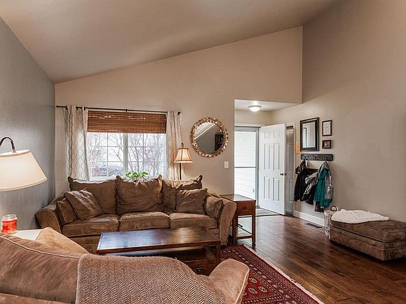 4th image of 2606 Goldenrod Ln