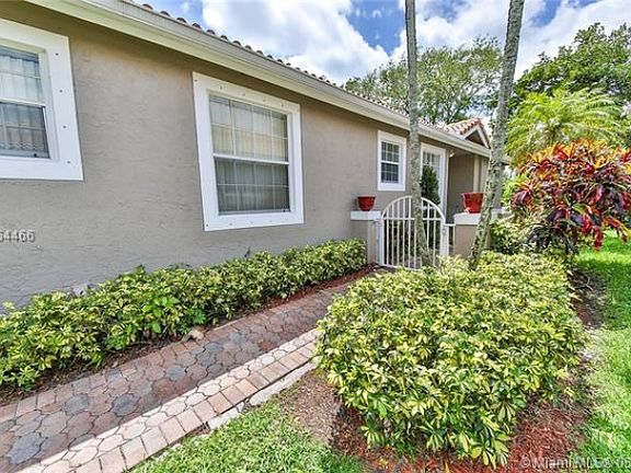 5th image of 8000 S Aragon Blvd Unit 3