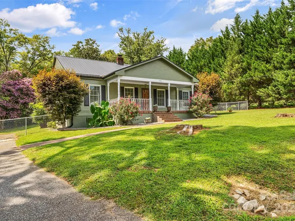 104 Jug Wilson St, Morganton, NC 28655