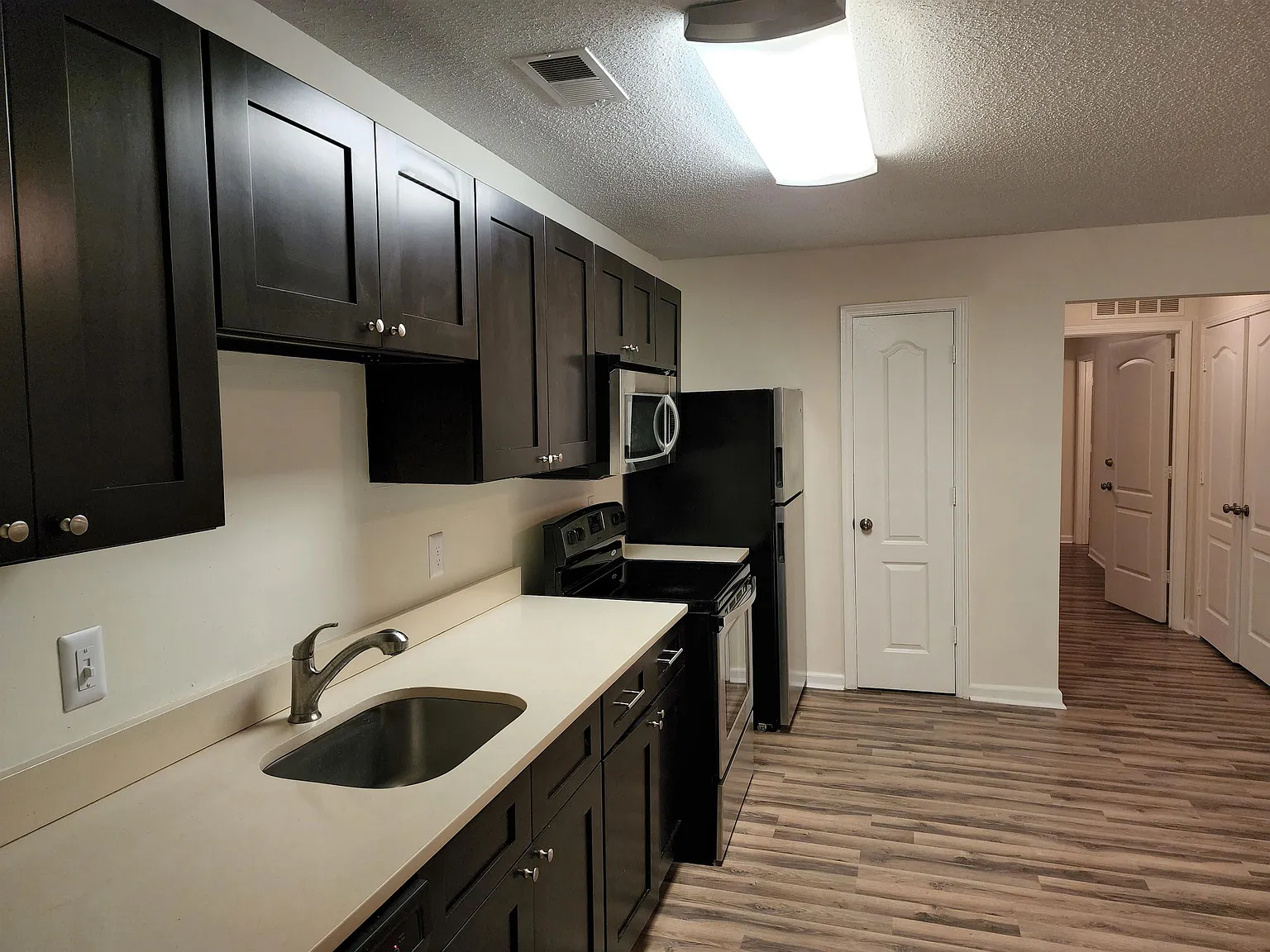 1 bed, 504 sqft, $1,000 — Photo 4
