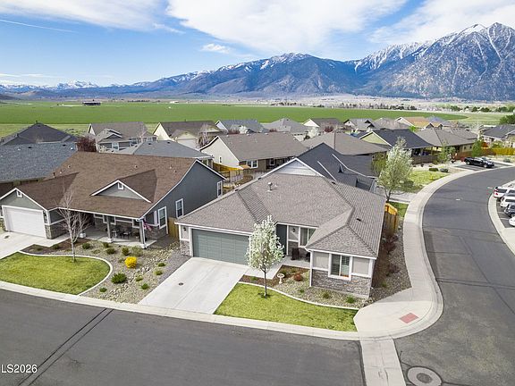 3rd image of 739 E Cottage Loop