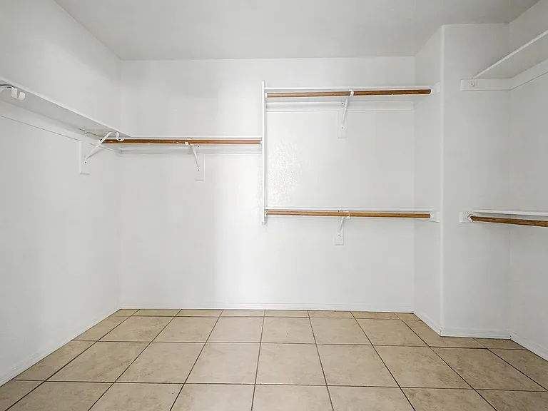 1295 S Honeysuckle Ln — Photo 25