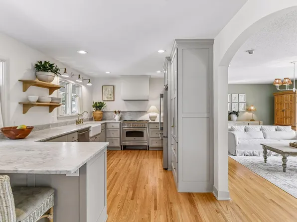 15803 Holdridge Rd E, Wayzata, MN 55391