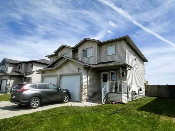 7425 W 112th St, Grande Prairie, AB T8W 0C6
