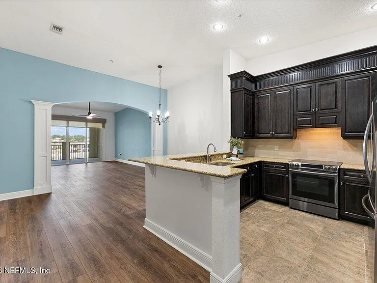 115 Riverview Bnd S #2145 — Photo 8
