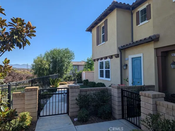 28740 Jardineras Dr, Santa Clarita, CA 91354