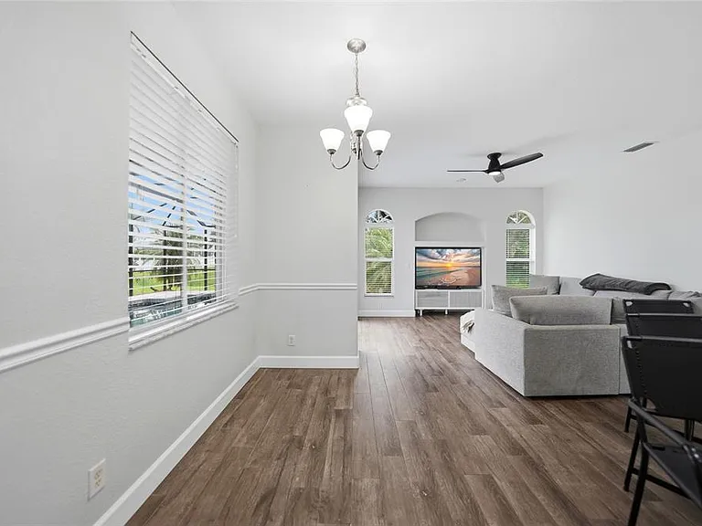 2880 Vogler Ln — Photo 6
