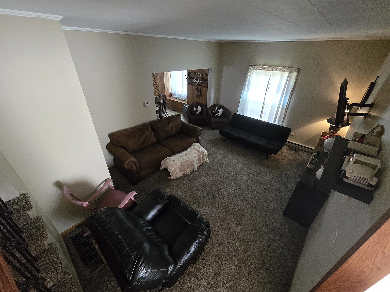 3 bed, 2246 sqft, $1,125 — Photo 4