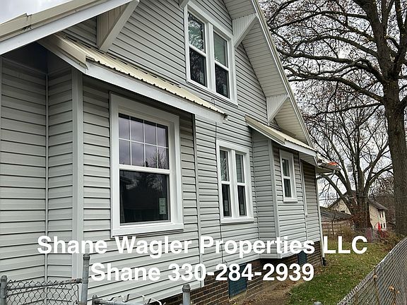 3rd image of 1370 S Freedom Ave