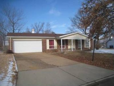 4735 Morestead Dr, Saint Louis, MO, 63128