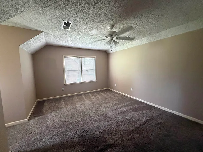 956 Rolling Oaks Ln — Photo 26