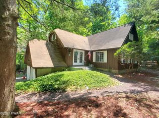 108 Meadowlark Dr, Greentown, PA 18426