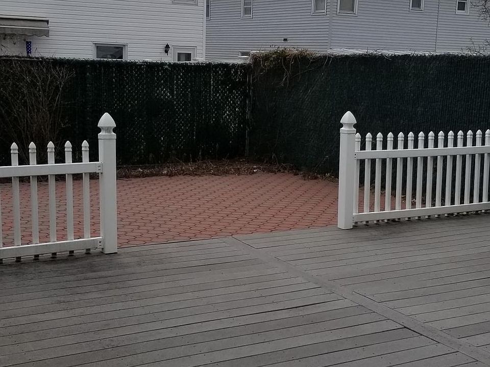 2nd image of 90 Mobile Ave